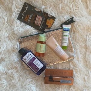 FREE💕with a $75 purchase 💛🧡NEW💕Travel Pouch Bundle 7 piece included💕💛🧡